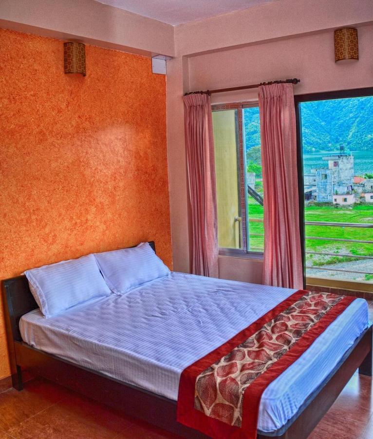 Hotel August Lake Pokhara Zewnętrze zdjęcie